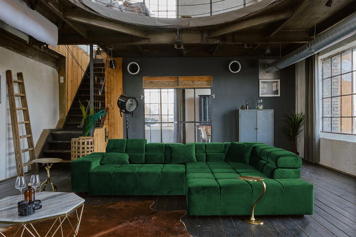 ECKSOFA MIT MOTORISCHEM SITZVORZUG NEVADA Smaragdgrün Velvet Relaxfunktion - Smaragdgrün/Schwarz, Textil (319/215cm) - KAWOLA