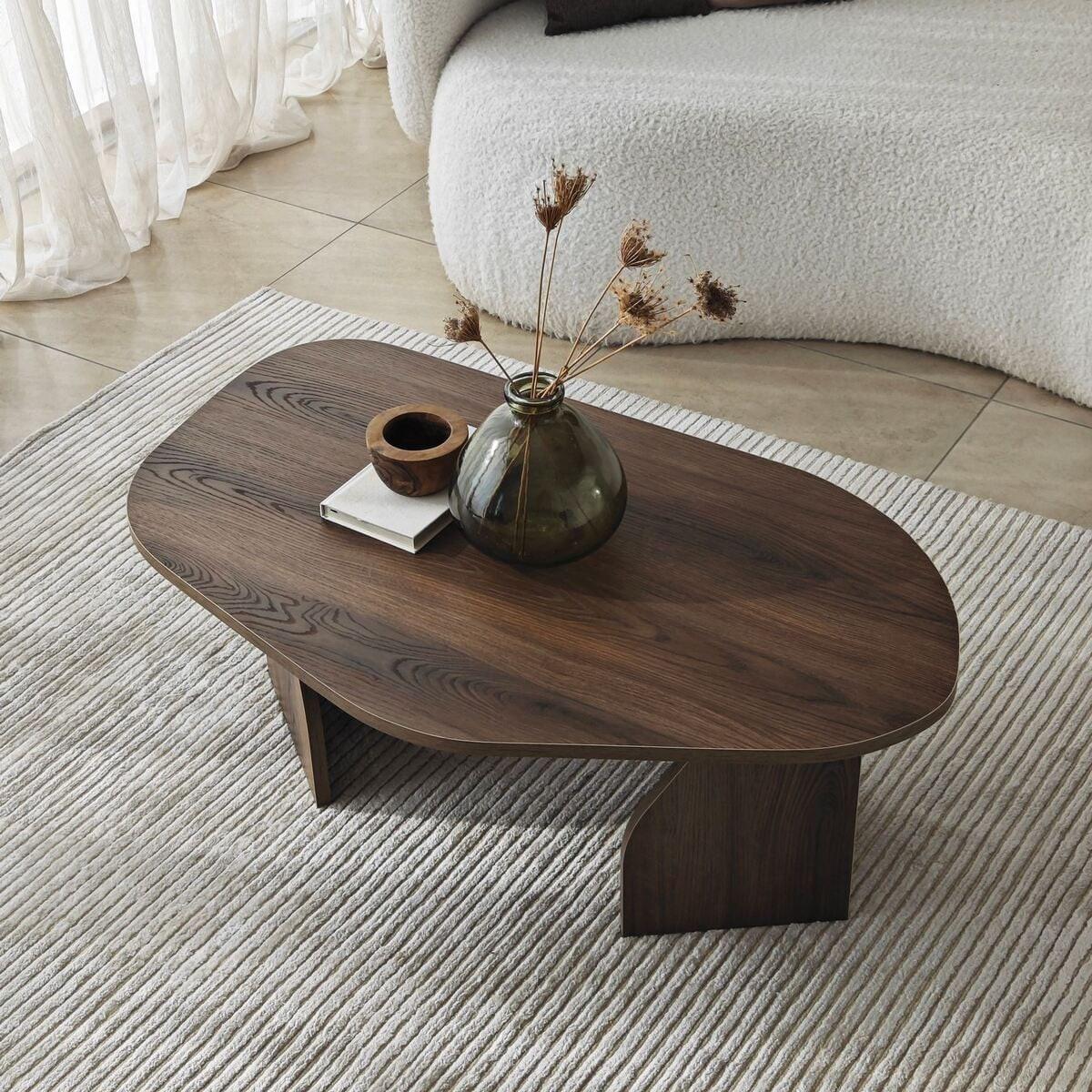 COUCHTISCH mit organisch geformter Tischplatte und breiten Beinen 100/60/35 cm - Naturfarben, Holzwerkstoff (66/60/35cm) - Calicosy
