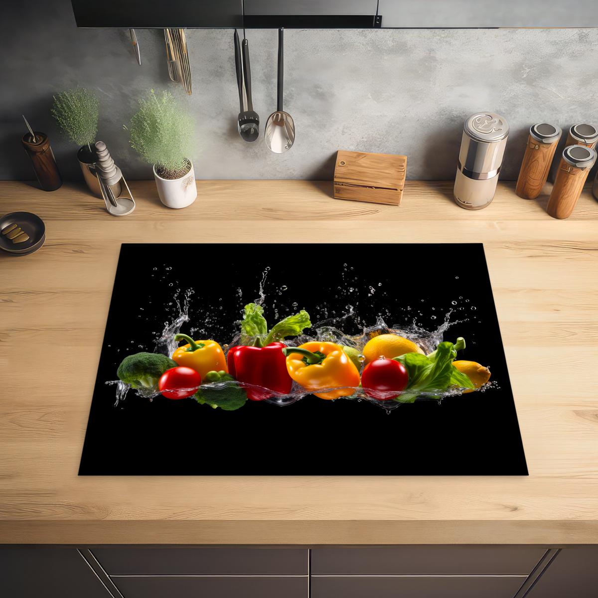 HERDABDECKPLATTE Paprika - Wasser - Gemüse - Schwarz Induktionsmatte 71x52 cm - Multicolor, Kunststoff (71/52/0.2cm) - MuchoWow