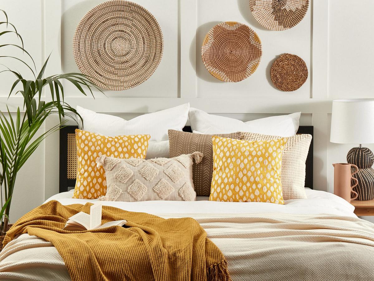 DEKOKISSEN Senfgelb 45/45 cm Ginnala - Dunkelgelb, Naturmaterialien/Textil (45/45cm) - Beliani
