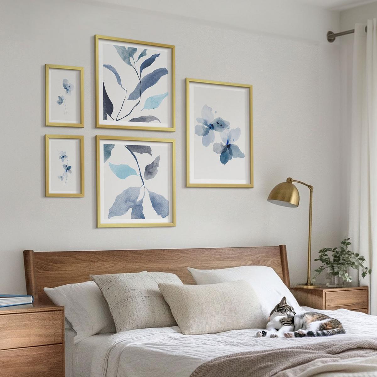 BILDER SET 5er Set - 50x50 cm & 20x30 cm & 40x60 cm Goldrahmen - Minimalistische blaue Blumen - Goldfarben, Kunststoff (40/60cm) - TULUP