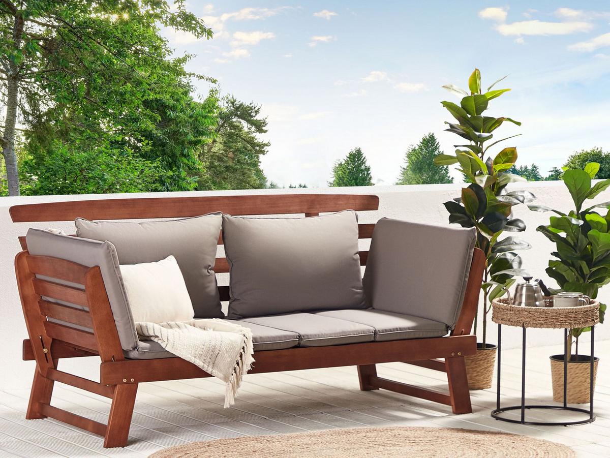 GARTENSOFA Eukalyptusholz dunkelbraun verstellbare Armlehnen 210 cm Portici - Dunkelbraun, Holz (210/82/66cm) - Beliani