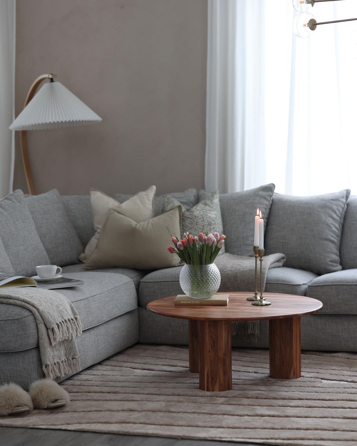 COUCHTISCH Akazienholz hellbraun rund 81 cm Colina - Hellbraun, Holz (81/81/36cm) - Beliani