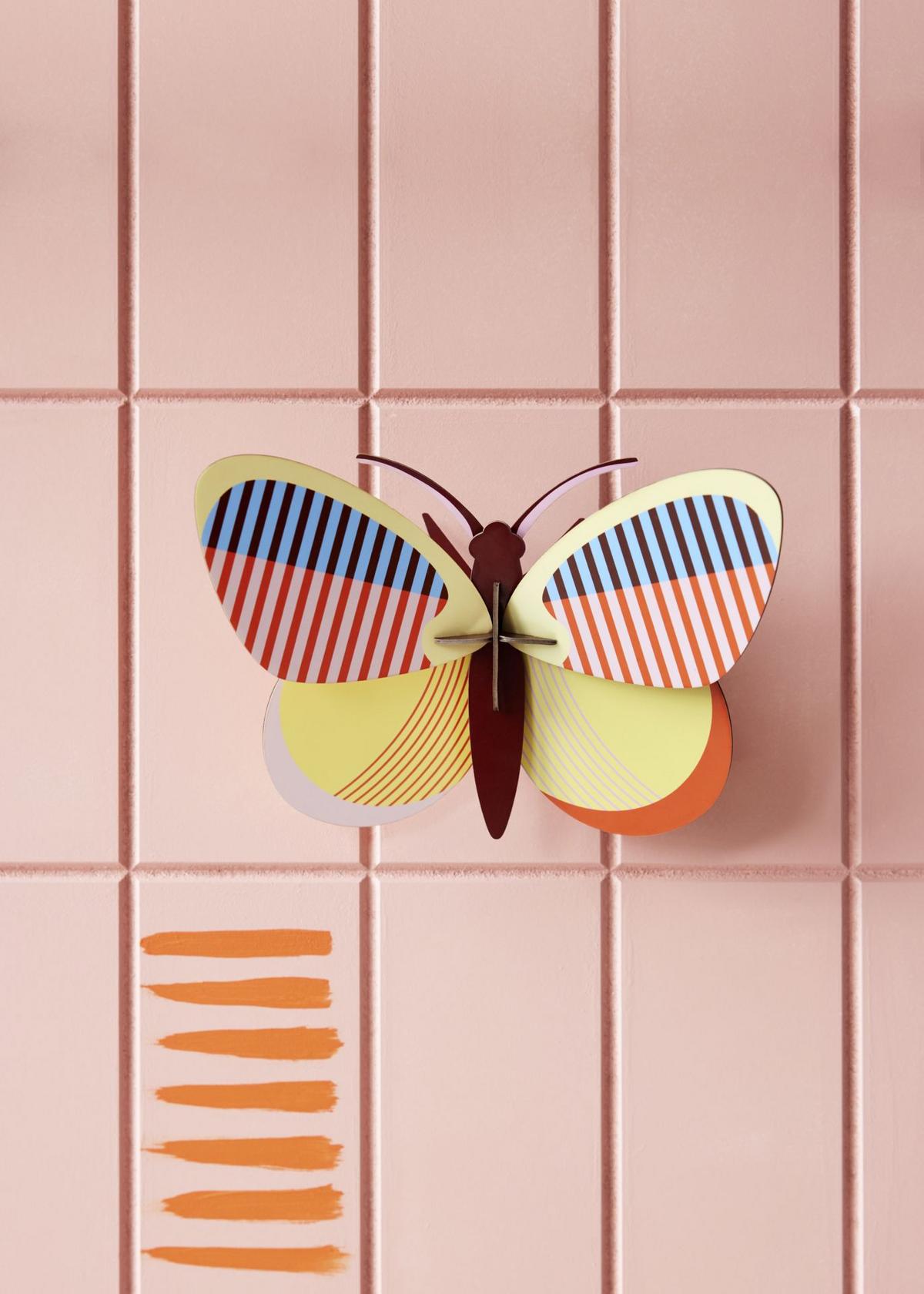 WANDDEKO Moderner Falter 7.5/16 cm - Multicolor, Wellpappe (7.5/16/23cm) - Studio Roof