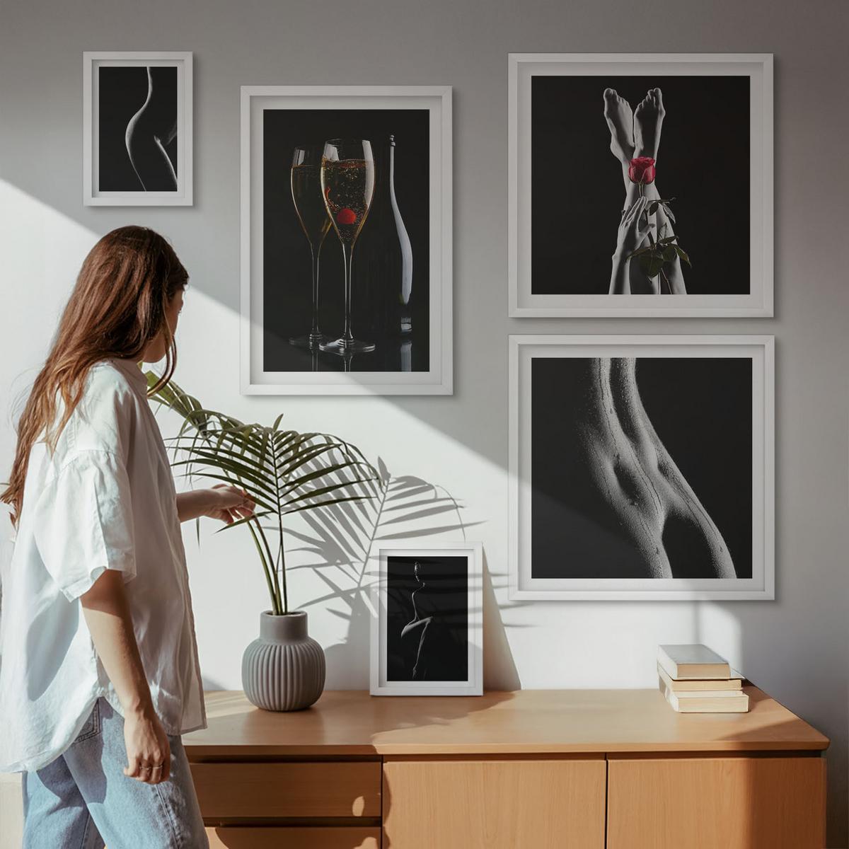 BILDER SET 5er Set - 50x50 cm & 20x30 cm & 40x60 cm Weißer Rahmen - Schwarze und weiße weibliche Formen - Weiß, Kunststoff (40/60cm) - TULUP