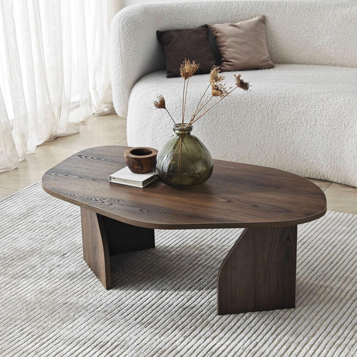 COUCHTISCH mit organisch geformter Tischplatte und breiten Beinen 100/60/35 cm - Naturfarben, Holzwerkstoff (66/60/35cm) - Calicosy