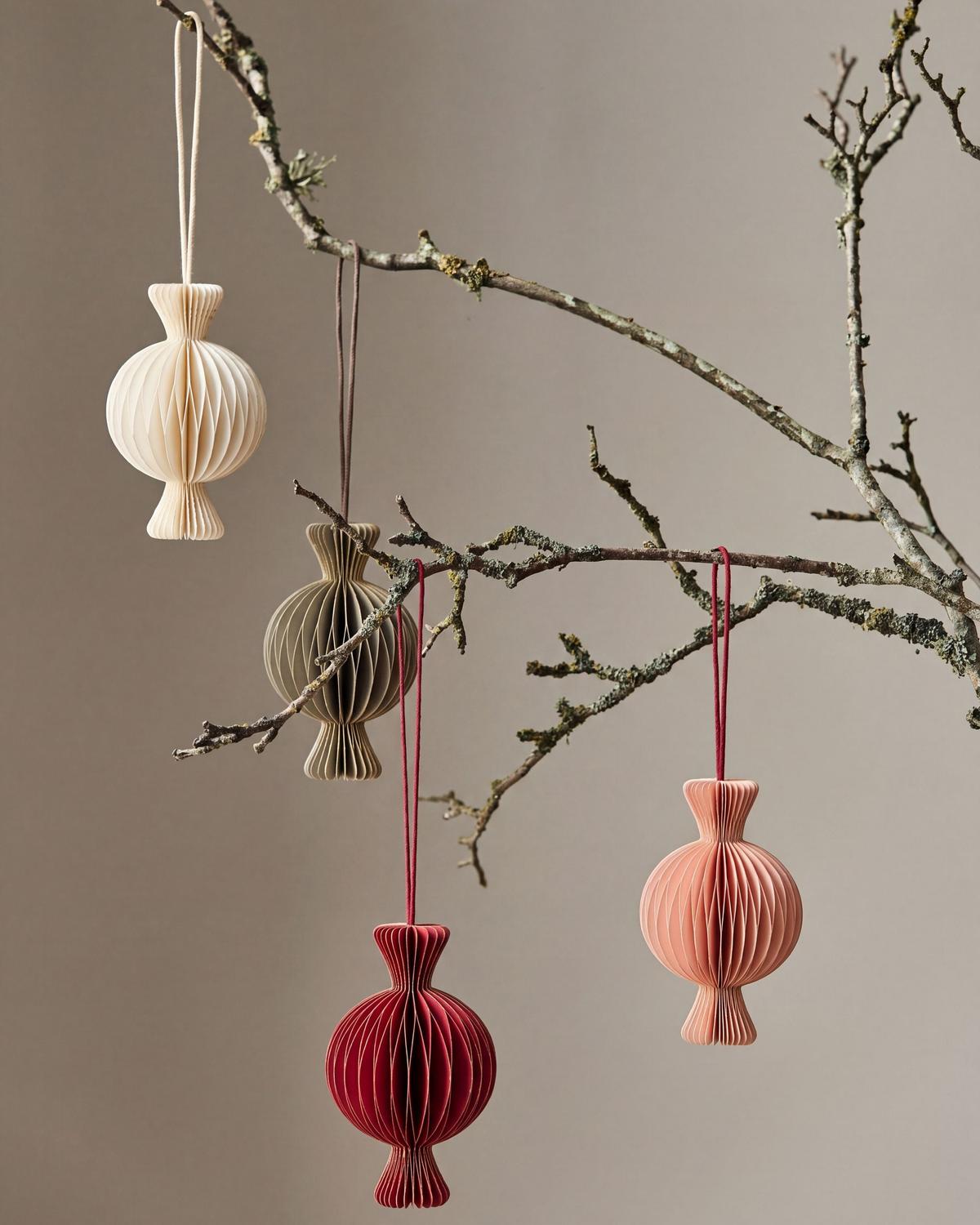WEIHNACHTSBAUMSCHMUCK 16er Set Papier Bunt Rauma - Multicolor, Papier (6/10/6cm) - Beliani