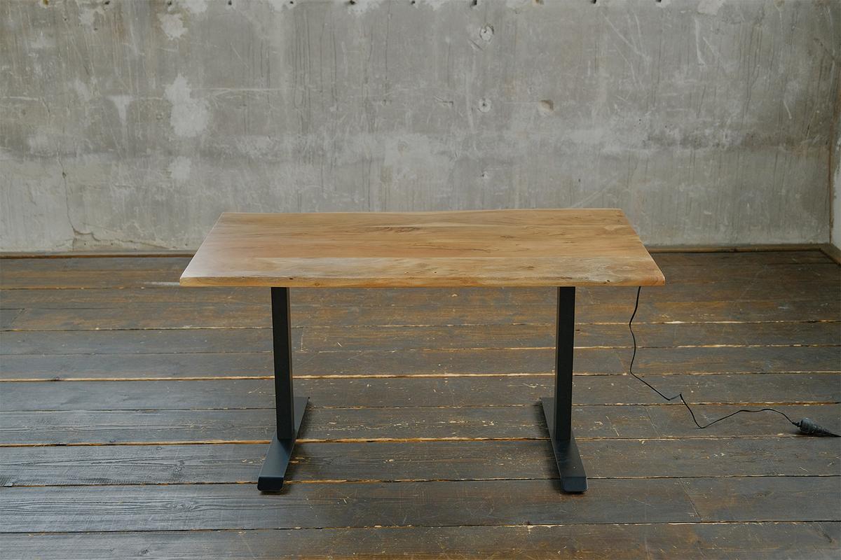 SCHREIBTISCH LORA elektrisch höhenverstellbar Holz Akazie - Zwetschgeholzfarben/Schwarz, Holz (90/180/72cm) - KAWOLA