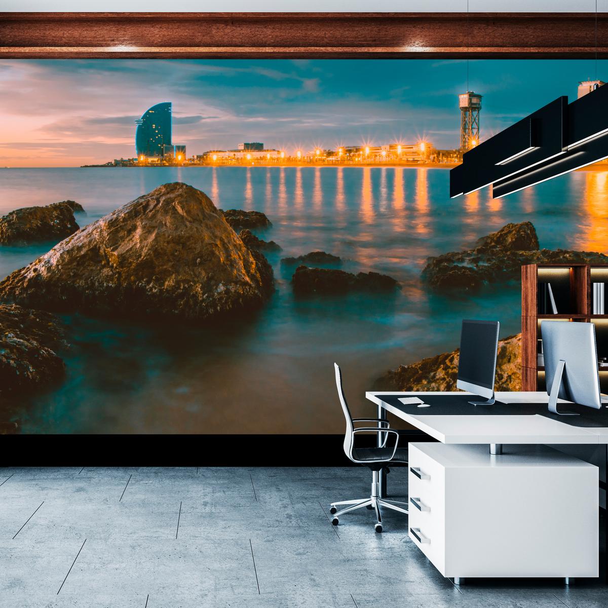 FOTOTAPETE für Wohnzimmer Barcelona Küste Nacht Meer Felsen 150x105 - Blau, Papier (150/105cm) - Muralo