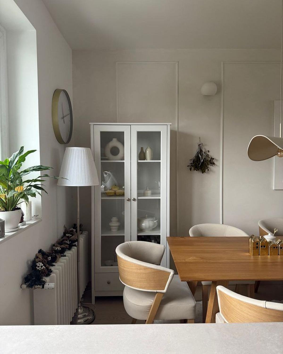 VITRINE mit Glastüren 80 cm Weiß Nornalup - Weiß, Holzwerkstoff (80/180/35cm) - Beliani