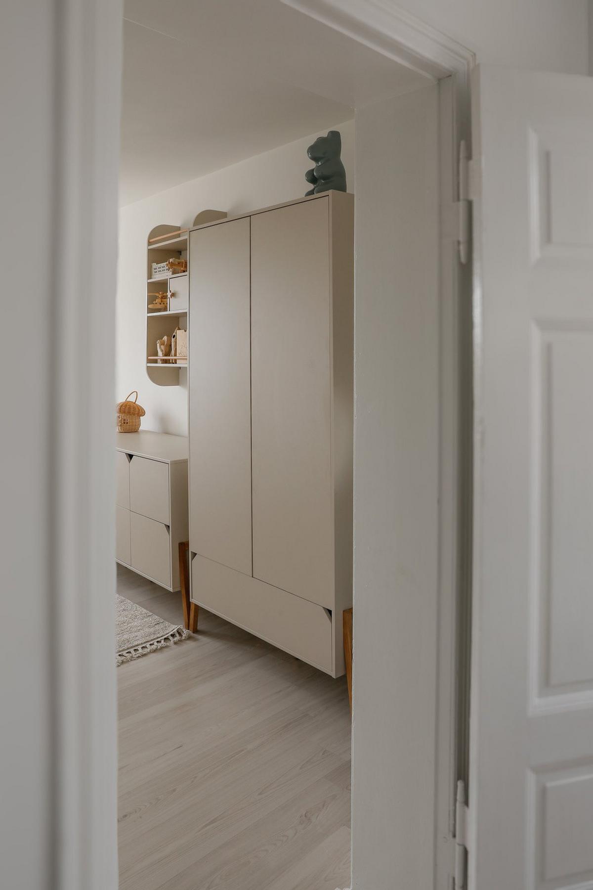 KINDERKLEIDERSCHRANK Lotta, 2-türig – ideal für das Kinderzimmer Beige - Beige, Holzwerkstoff (117/199/50cm) - RAUMHIRSCH FURNITURE