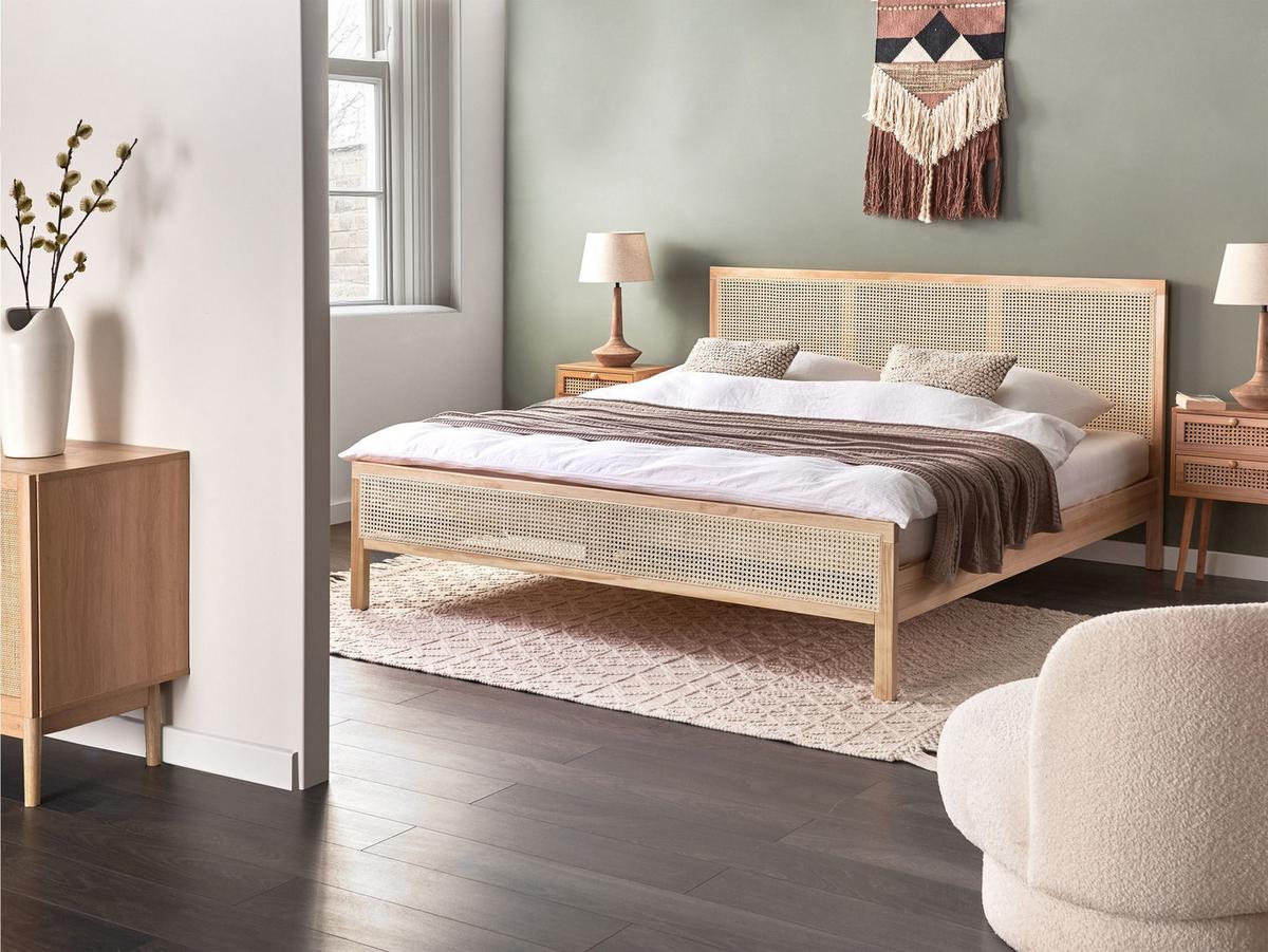 BETT mit Lattenrost 180/200 cm Kiefernholz Hellbraun Salernas - Hellbraun, Holz (180/200cm) - Beliani