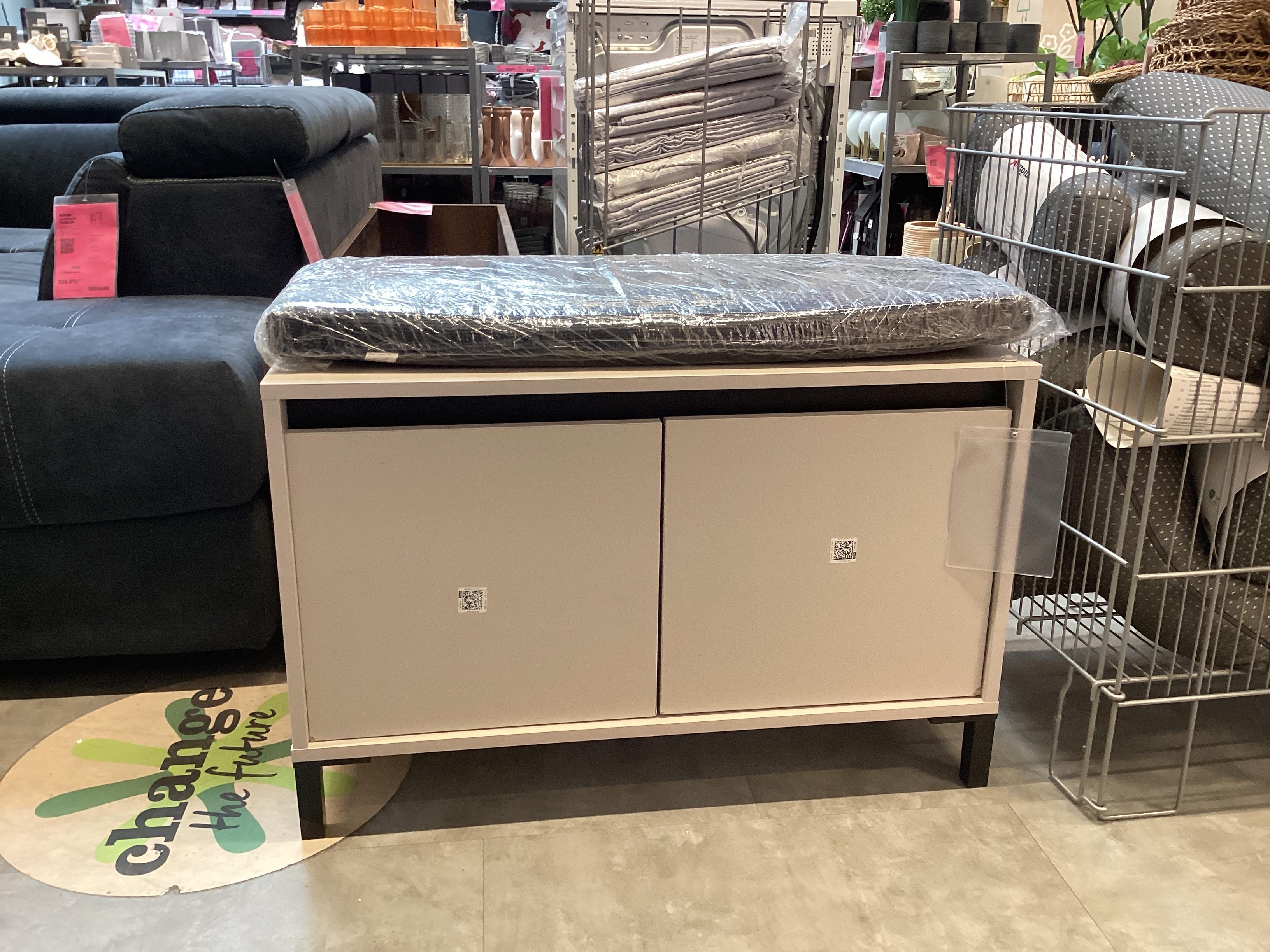 CSEPEL OUTLET ELŐSZOBAPAD ARRAN