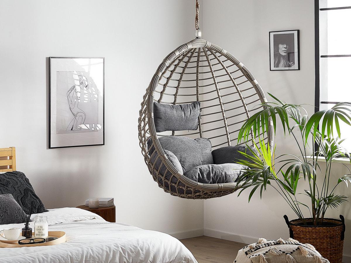 HÄNGESESSEL PE Rattan hellgrau 106 cm mit Sitzkissen Tollo - Grau, Kunststoff (106/116/74cm) - Beliani