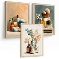 POSTER 3er-Set dekorative Badezimmer-Wandbilder und für Waschbecken, Dusche, WC mit Kerzen, Seifen und Blumen, farbenfroher Leichter Holzrahmen A3 - Beige, Papier (42/29.7/3cm) - Nacnic