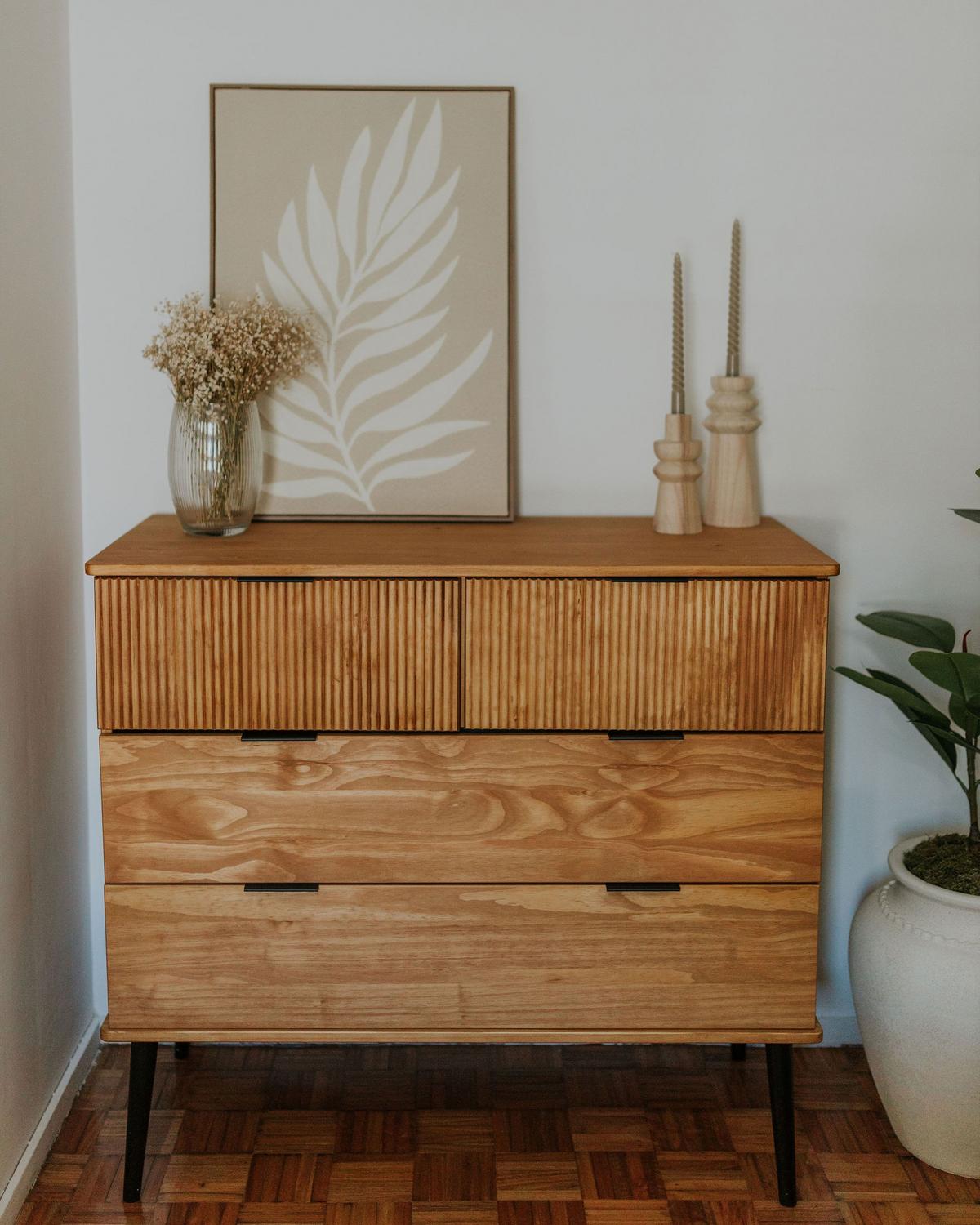 KOMMODE mit 4 Schubladen Kiefernholz Braun Timmins - Hellbraun, Holz (100/91/45cm) - Beliani