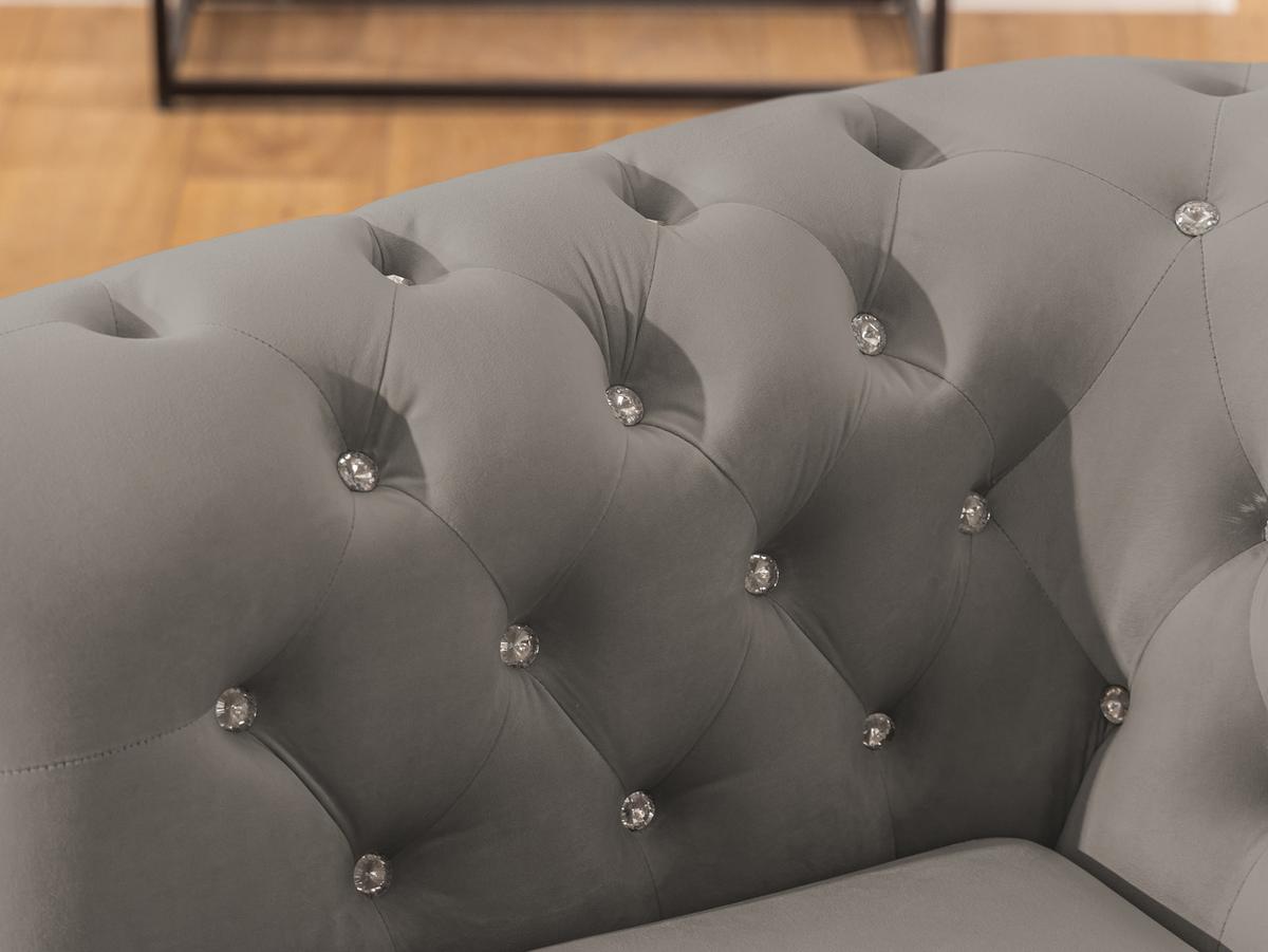 CHESTERFIELD-SOFA 2-sitzer Cleo Blink Grau Samt mit Kristallsteppung und braunen Massivholzfüßen - Braun/Grau, Holz/Textil (148/72/86cm) - S-Style Möbel