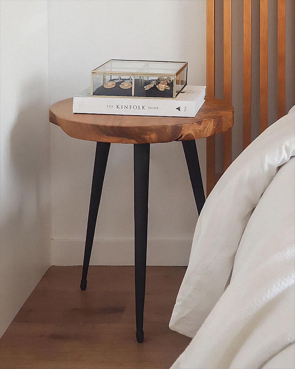 BEISTELLTISCH Teakholz dunkelbraun 45 cm Detah - Dunkelbraun/Schwarz, Holz (45/45/48cm) - Beliani