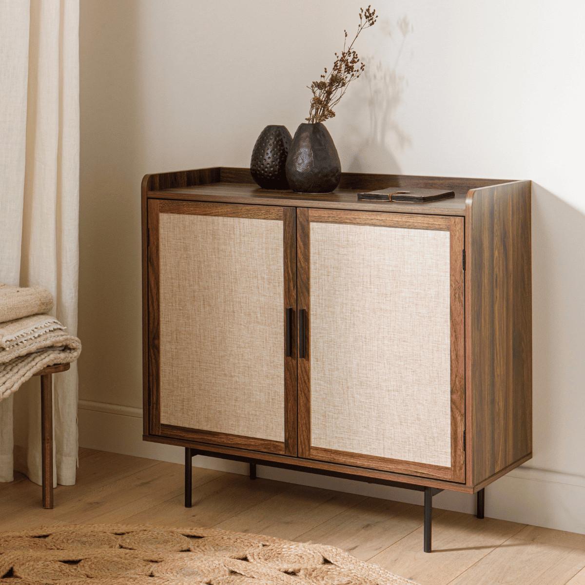 KOMMODE mit 2 Türen in Nussbaumoptik und Stofffronten jetson 80/39,5/79 cm - Nussbaumfarben, Holzwerkstoff (46.5/79/39.5cm) - Calicosy