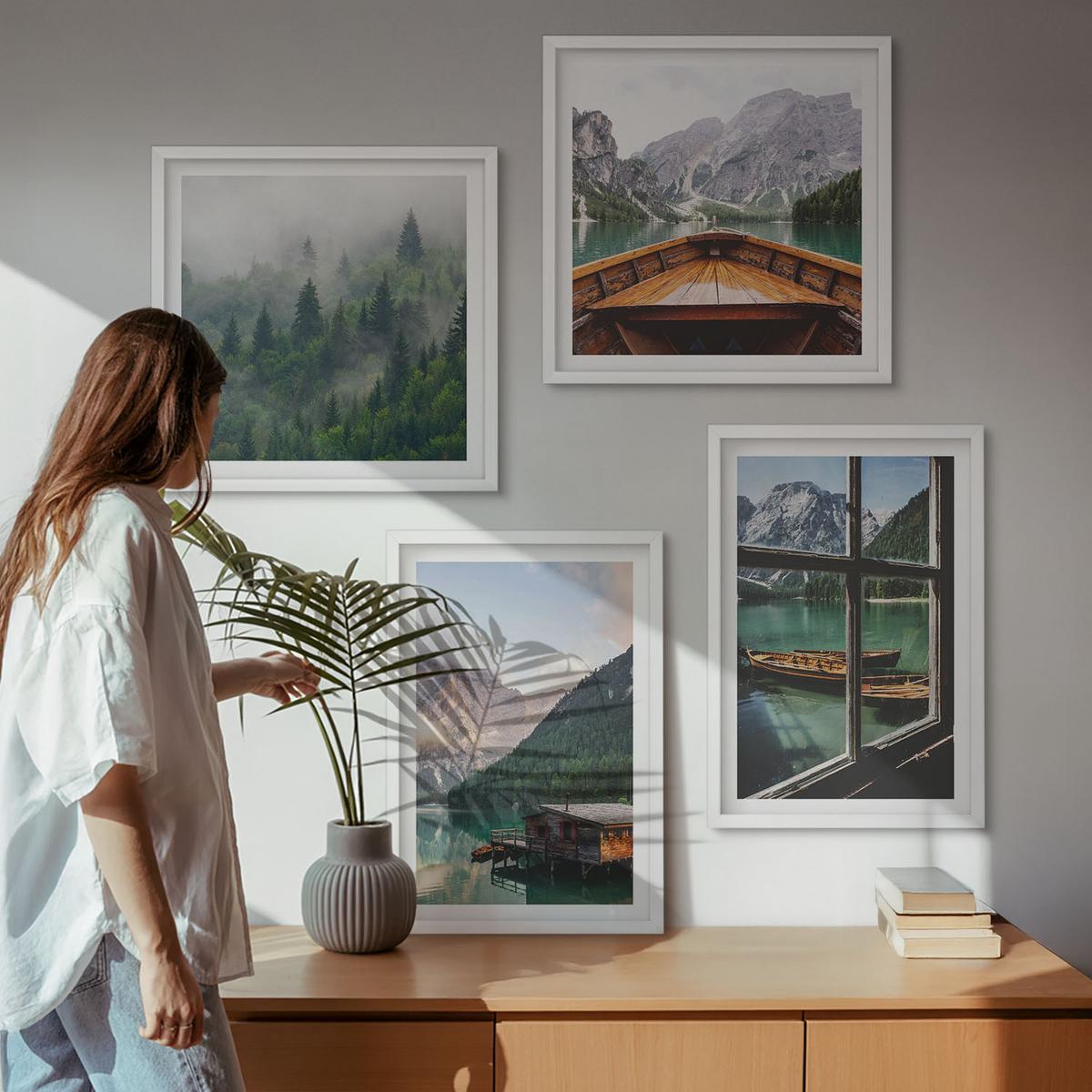 BILDER SET 4er Set - 50x50 cm & 40x60 cm Weißer Rahmen - Hütten am Bergsee Łódź - Weiß, Kunststoff (50/50cm) - TULUP