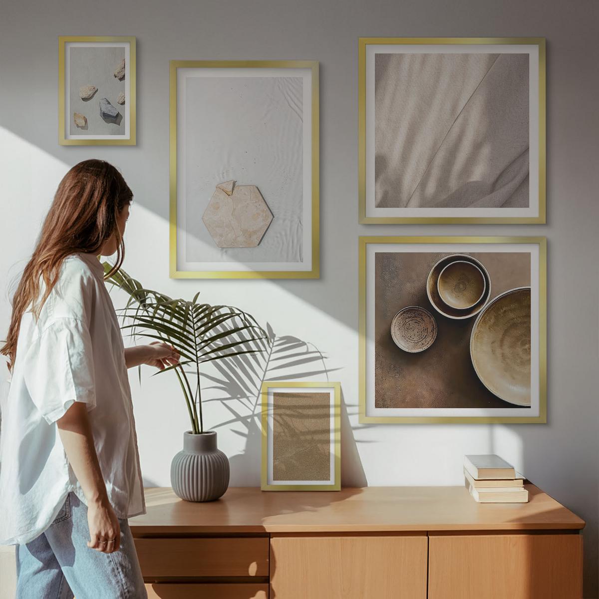 BILDER SET 5er Set - 50x50 cm & 20x30 cm & 40x60 cm Goldrahmen - Minimalistische warme Texturen - Goldfarben, Kunststoff (40/60cm) - TULUP