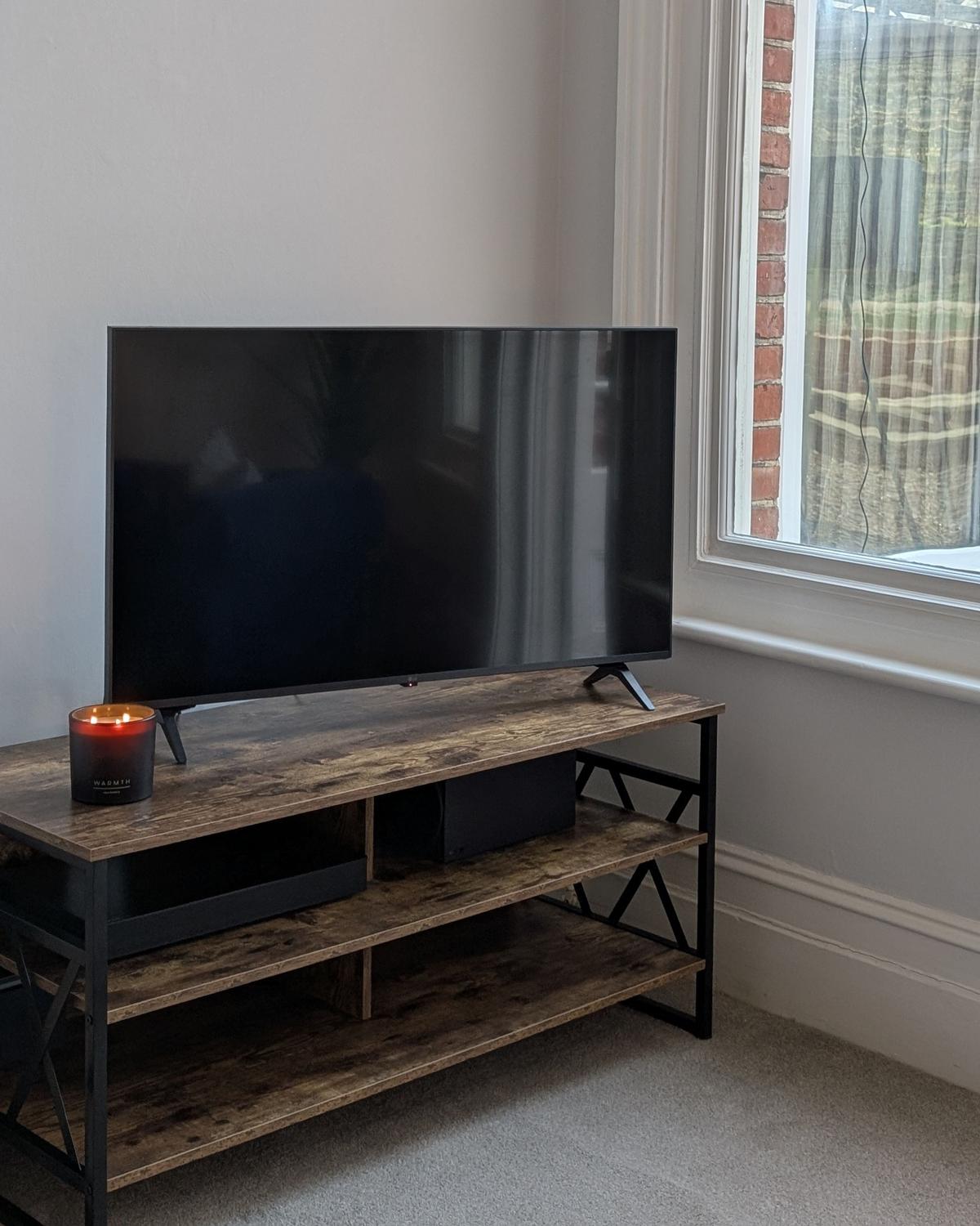 TV-MÖBEL Dunkelbraun, Schwarz CARLISLE 51/120/57 cm - Dunkelbraun, Holzwerkstoff (120/57/51cm) - Beliani