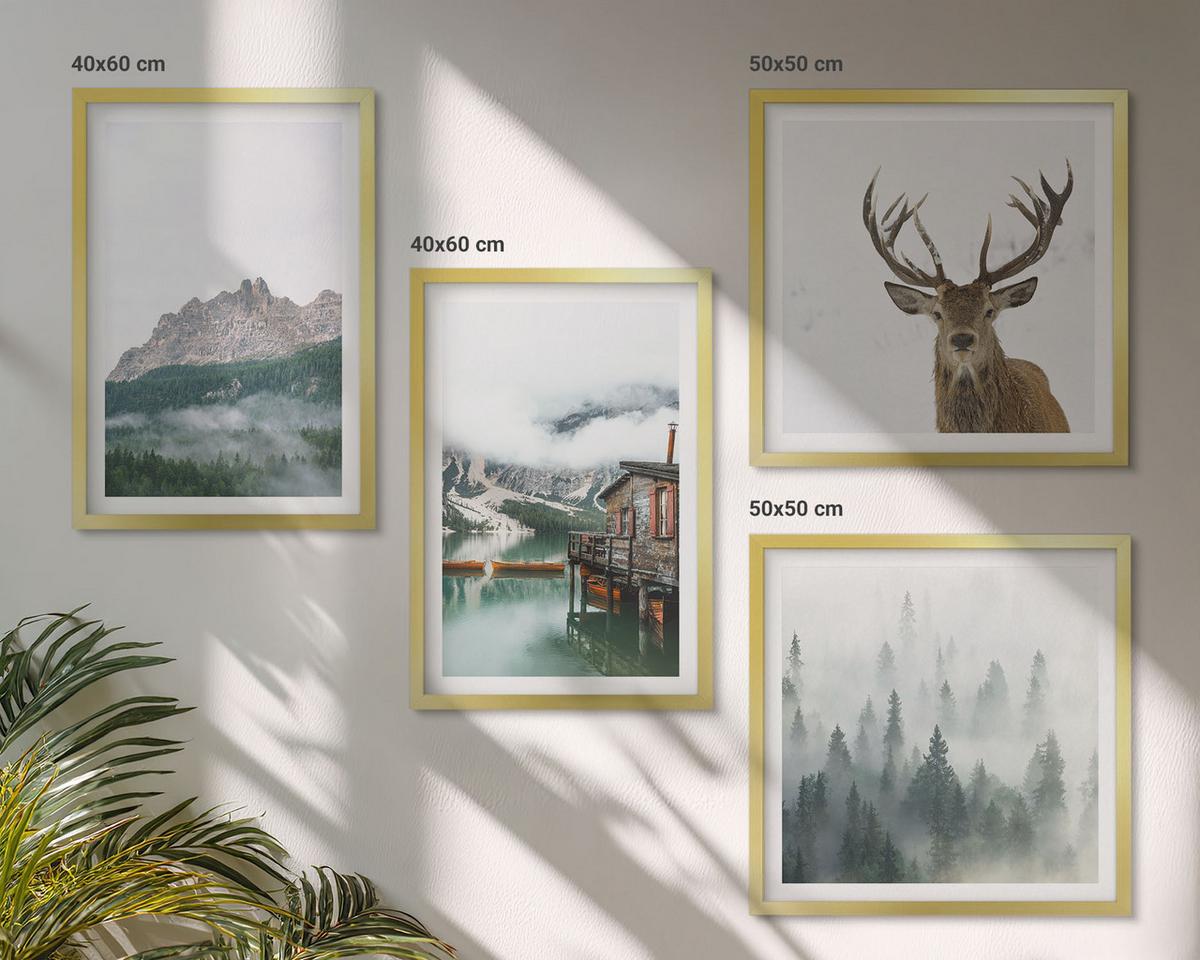 BILDER SET 4er Set - 50x50 cm & 40x60 cm Goldrahmen - Berge, See, Hirsche, Hütte, Nebel - Goldfarben, Kunststoff (50/50cm) - TULUP