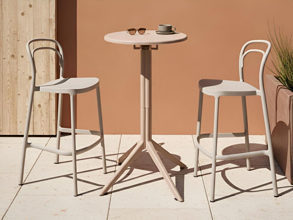 GARTEN-BARTISCH 60/60 cm Beige Legrena - Beige, Kunststoff (60/60/111cm) - Beliani