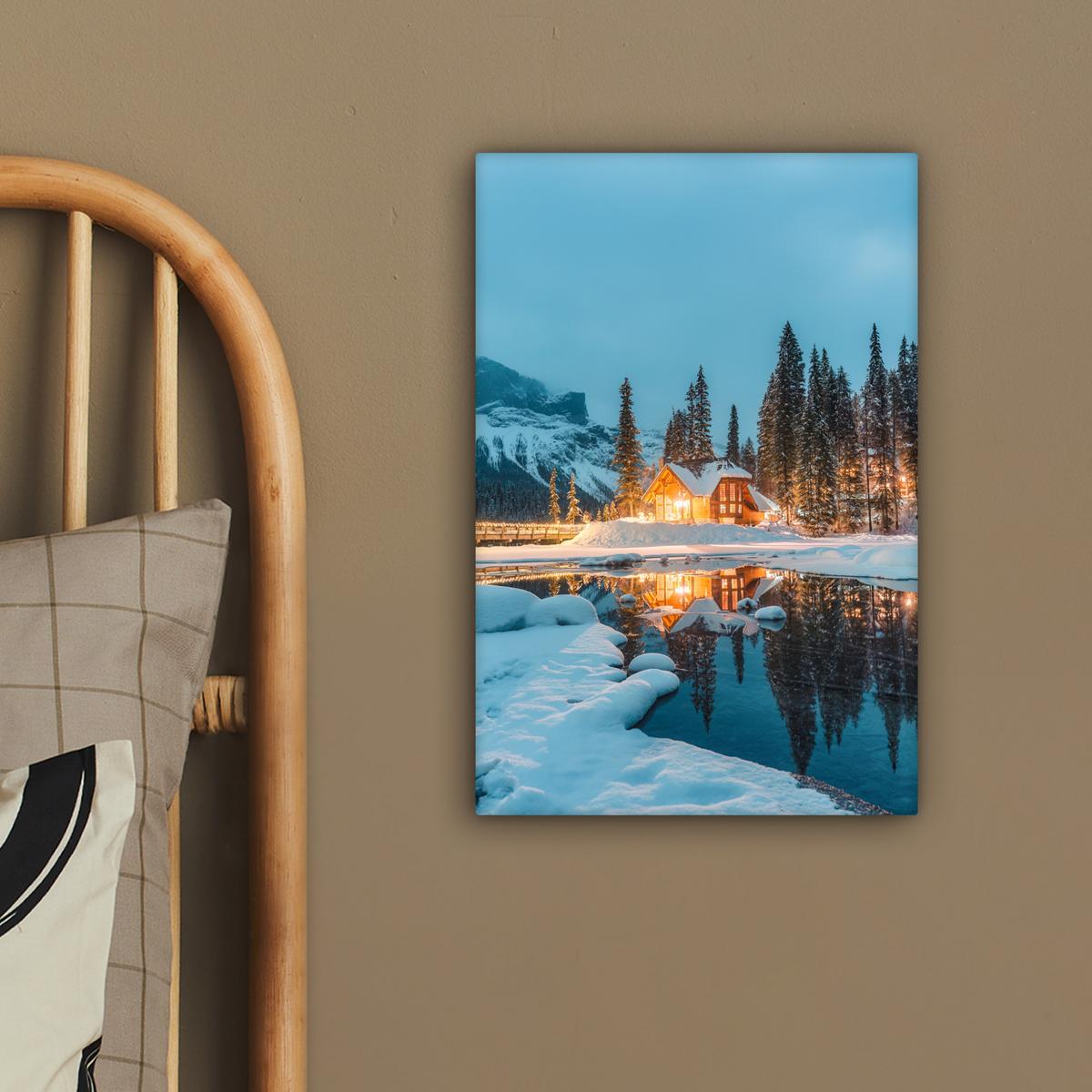 LEINWANDBILD Winterlandschaft - Natur - Haus - Berge - Schnee Deko Wohnzimmer 20x30 cm - Hellblau, Textil (20/30cm) - MuchoWow