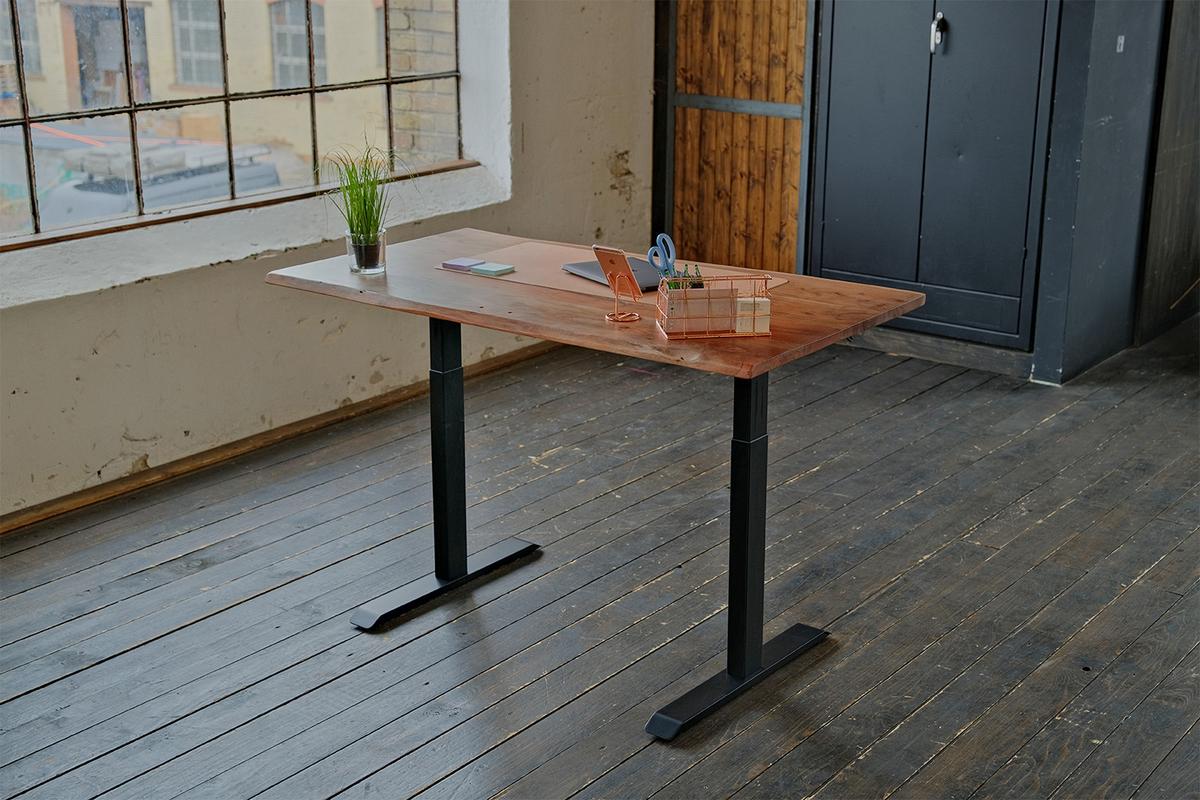 SCHREIBTISCH LORA elektrisch höhenverstellbar Nussbaum Dekor Akazie - Nussbaumfarben/Schwarz, Holz (90/180/72cm) - KAWOLA