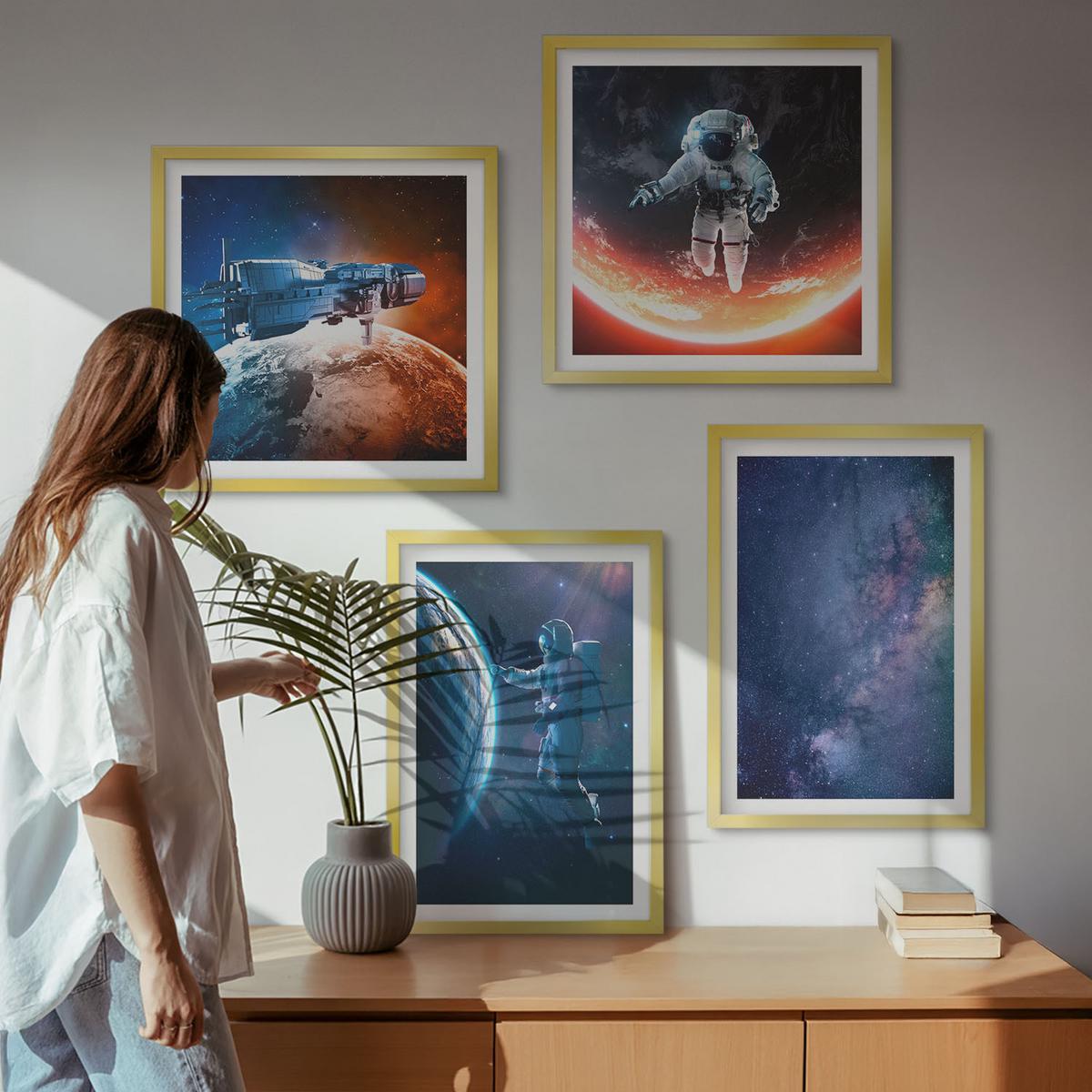 BILDER SET 4er Set - 50x50 cm & 40x60 cm Goldrahmen - Weltraum-Astronauten-Sterne - Goldfarben, Kunststoff (50/50cm) - TULUP