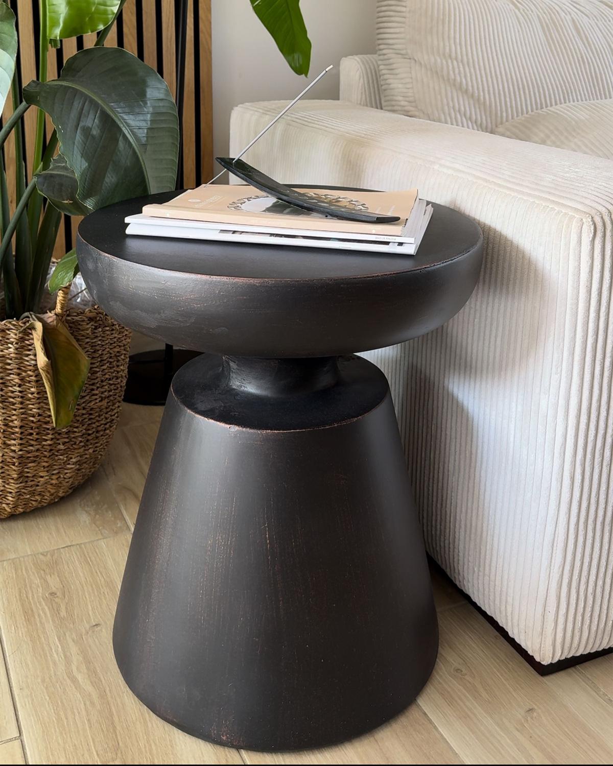 BEISTELLTISCH Beton schwarz rund 45 cm Mincio - Schwarz, Stein (45/45/59cm) - Beliani