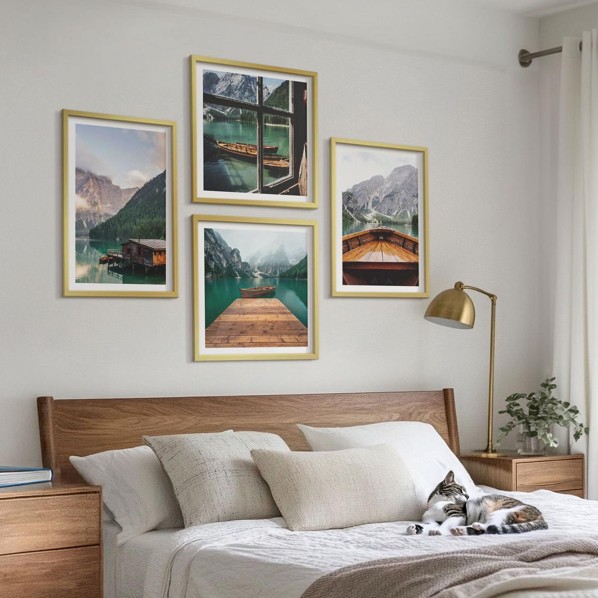 BILDER SET 4er Set - 50x50 cm & 40x60 cm Goldrahmen - Berglandschaften, Ferienhäuser, Boote - Goldfarben, Kunststoff (50/50cm) - TULUP
