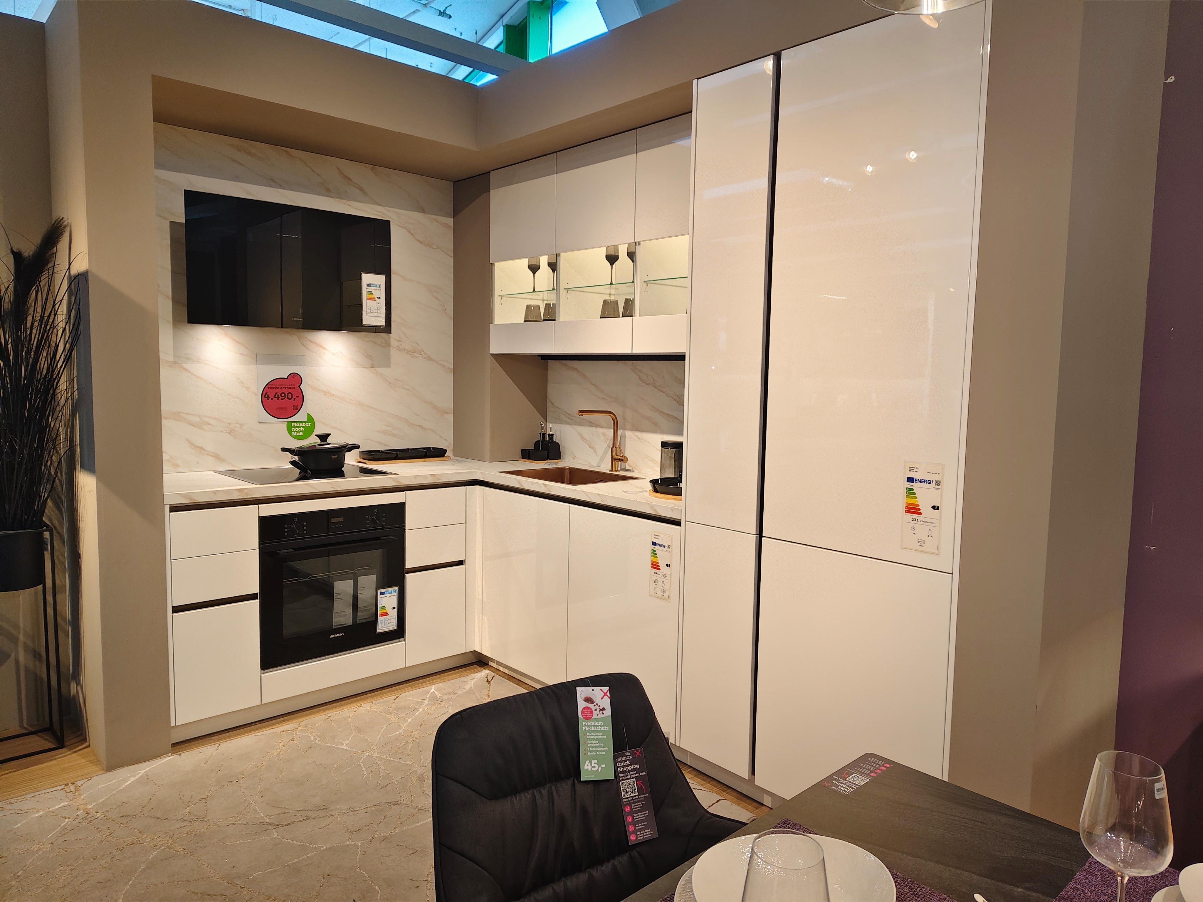 Einbauküche Novalux - Nobilia