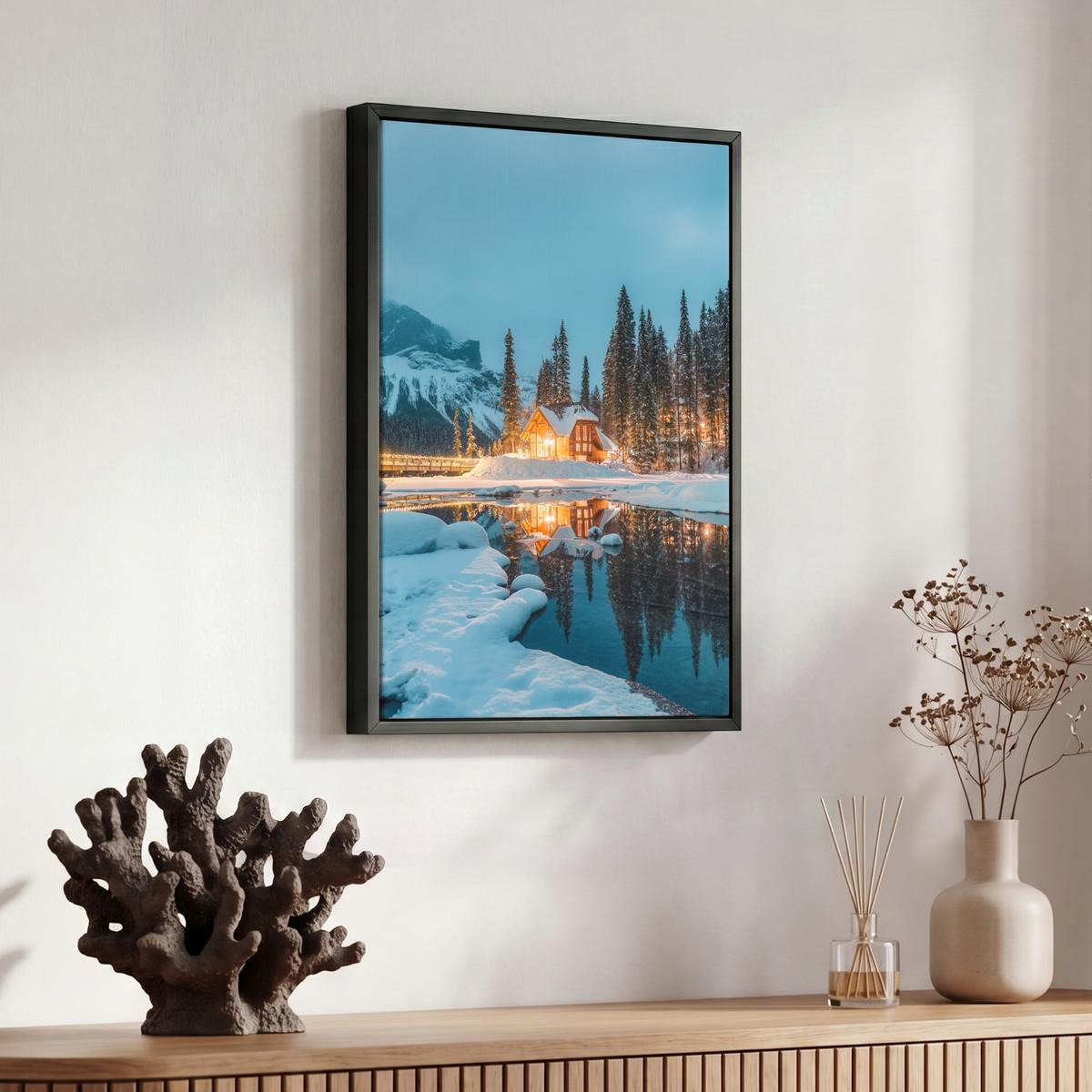 LEINWAND Bilder mit Rahmen - Winterlandschaft - Natur - Haus - Berge - Schnee - 30x40 - Hellblau, Textil (30/40cm) - MuchoWow
