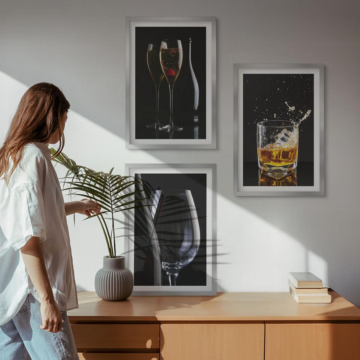 BILDER SET 3er Set - 40x60 cm Silberner Rahmen - Weingläser und Whiskygläser auf schwarzem Hintergrund - Silberfarben, Kunststoff (40/60cm) - TULUP