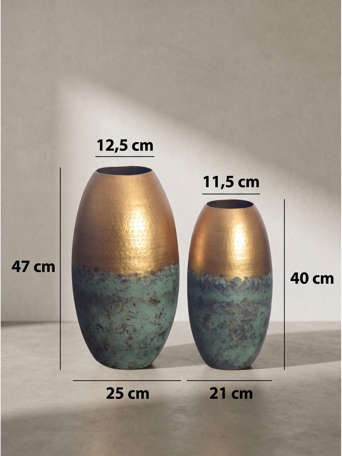 VASEN 2er-Set ENZ, Aluminium, handgefertigt, Grün-Gold, Ø 25 x 47 cm - Grün, Metall (47cm) - KADIMA DESIGN