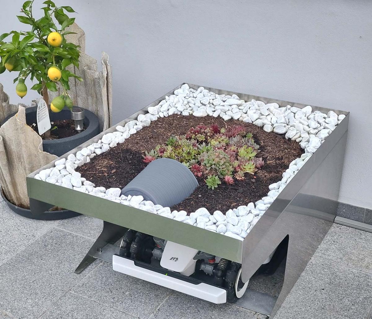 XL-MÄHROBOTERGARAGE PFLANZKASTEN Silber, Grau - Silberfarben/Grau, Metall (70/47/100cm) - MCW