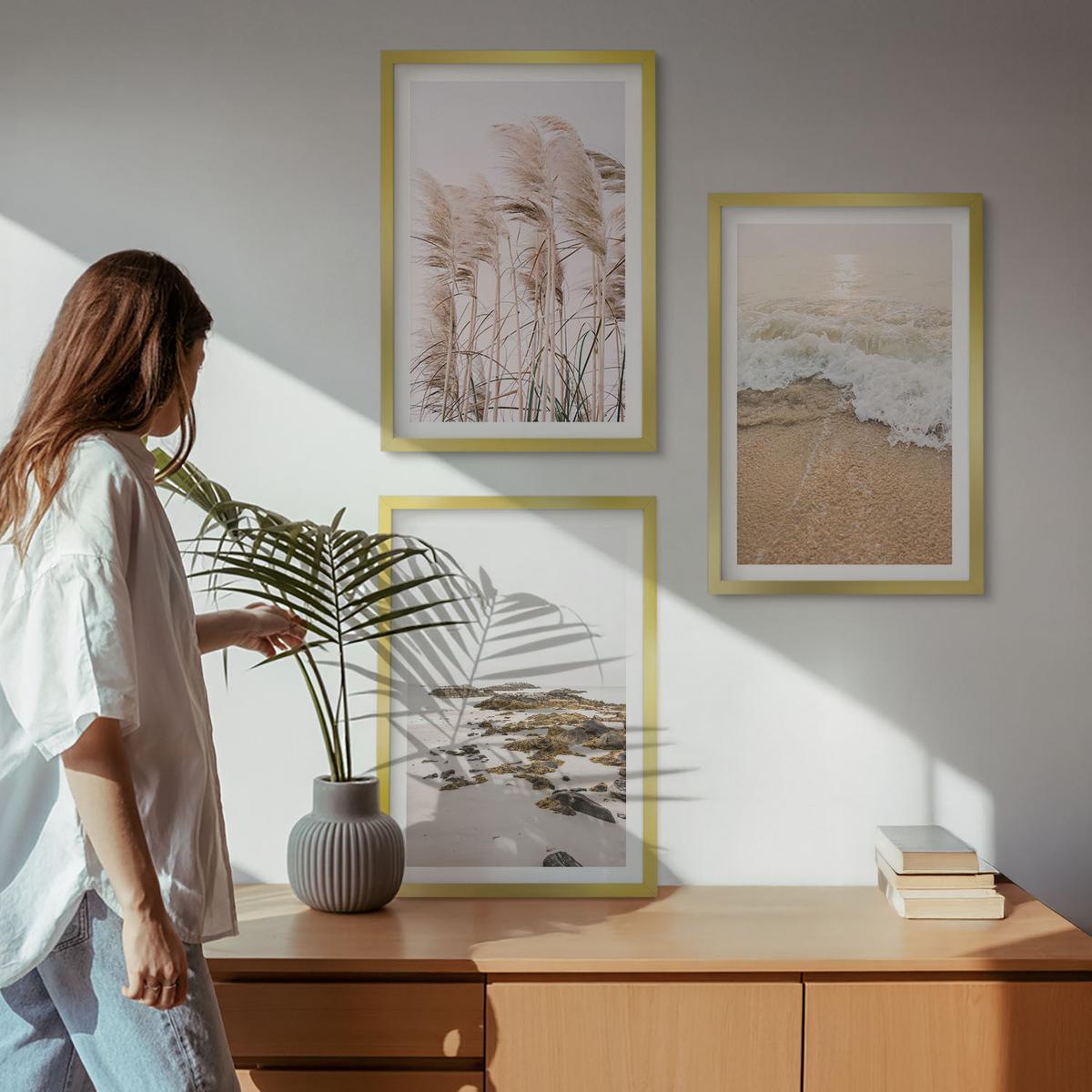 BILDER SET 3er Set - 40x60 cm Goldrahmen - Strandgras, Wellen, Steine, Boho-Stil - Goldfarben, Kunststoff (40/60cm) - TULUP