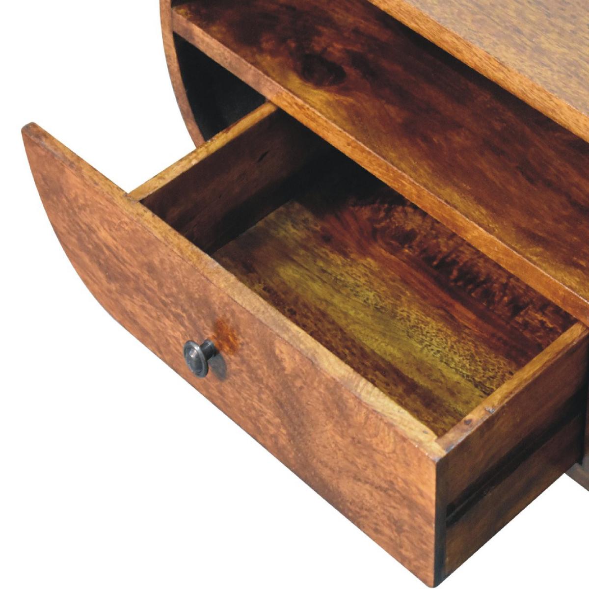 RUNDER TV-Ständer im Kastanienholz-Finish, 2 Schubladen, 1 Offenes Fach, Nordische Beine - Kastanienfarben/Messingfarben, Holz/Metall (90/45/35cm) - Artisan Furniture