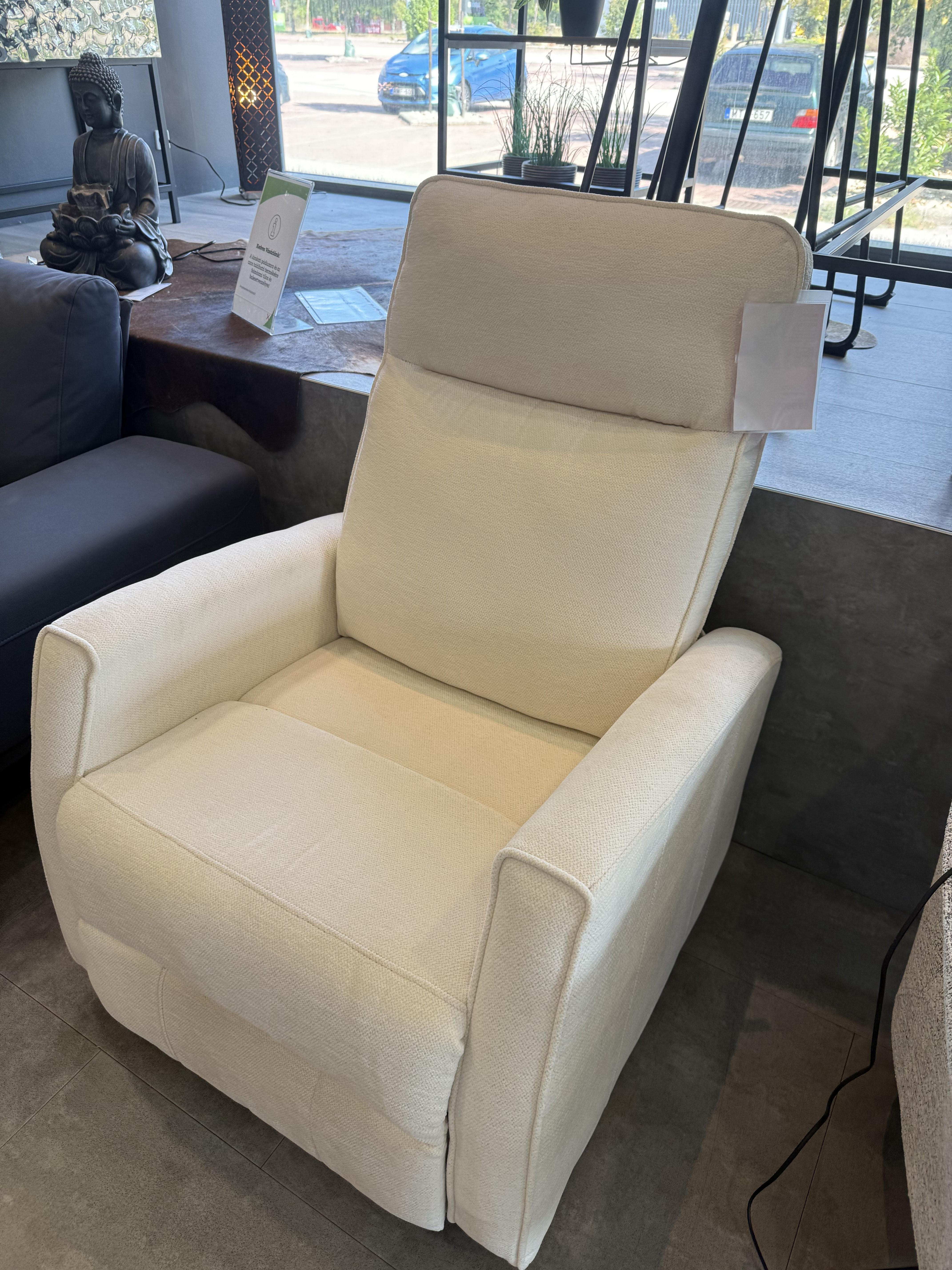 CSEPEL OUTLET RELAX FOTEL MELINDA