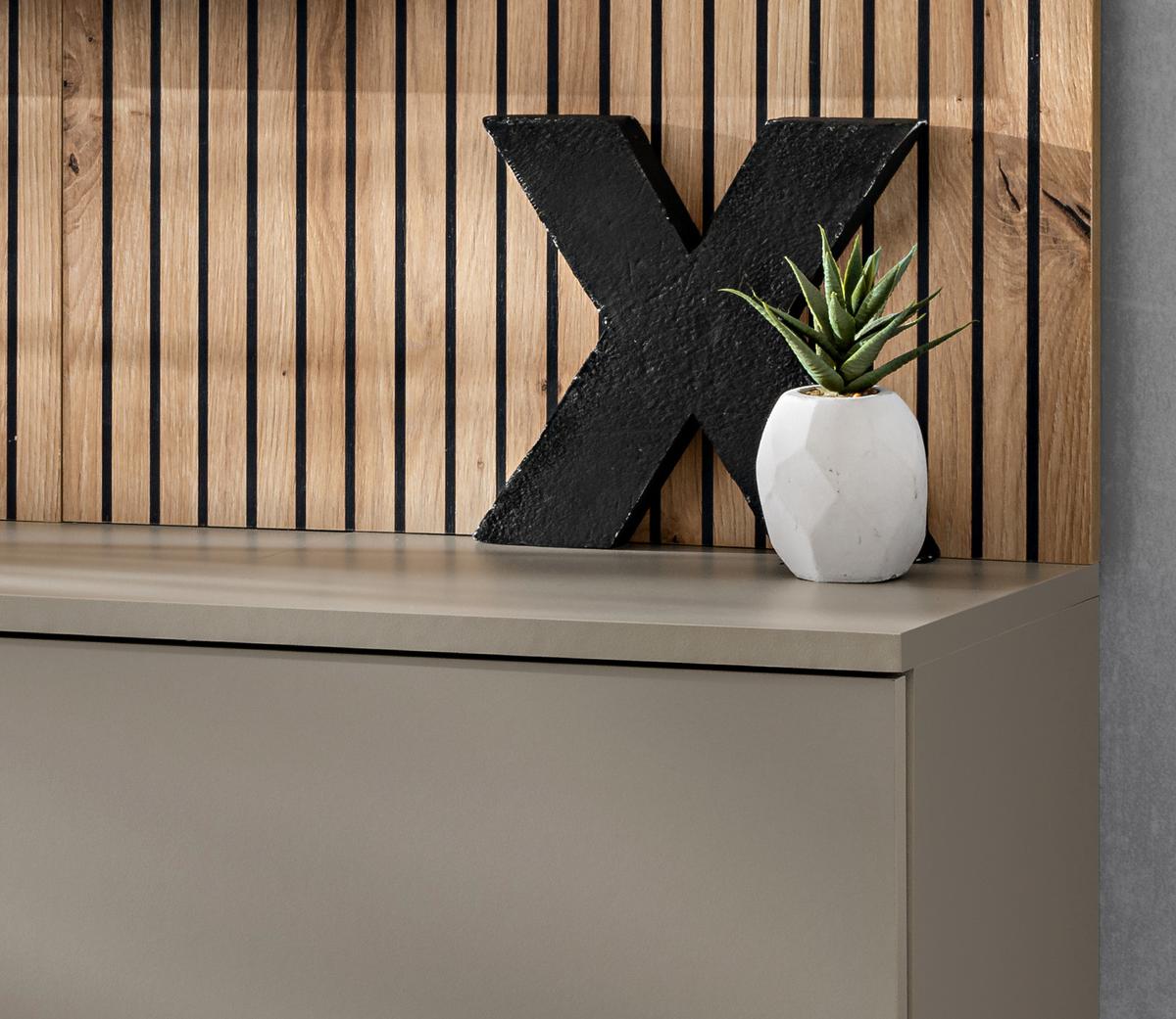 TV-LOWBOARD Lehm-Grau, Eiche Artisan 160 cm hängend, Set inklusive Wandpaneel und Ethanol Kamin - Hellgrau/Schwarz, Holzwerkstoff (160/148/35cm) - Inn.Furn