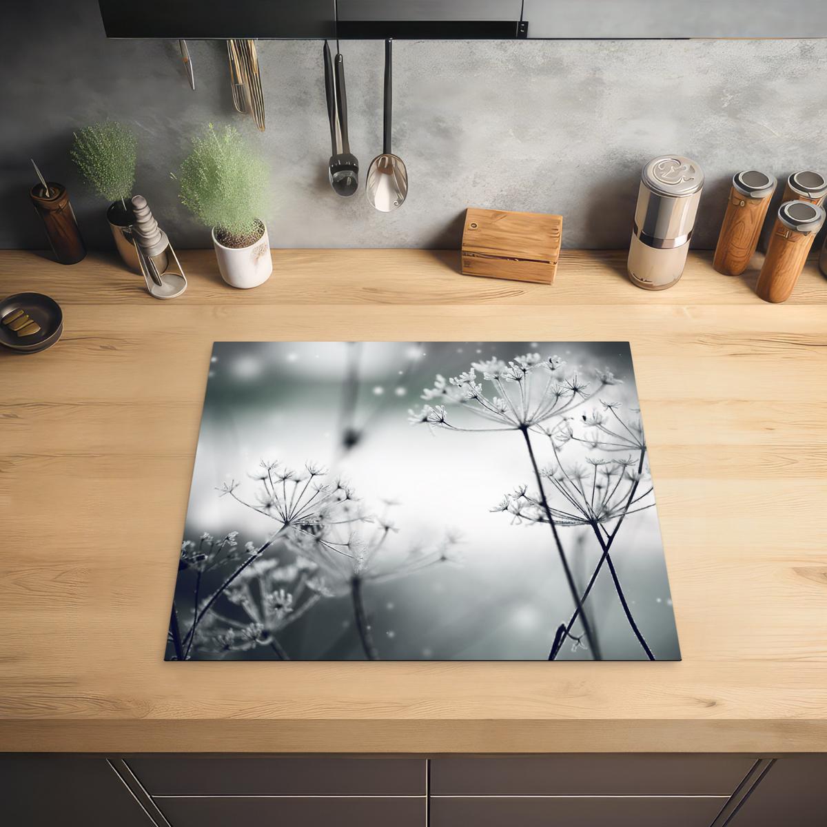 HERDABDECKPLATTE Blumen - Winter - Schnee - Natur Abdeckung Ceranfeld 59x51 cm - Grau, Kunststoff (59/51/0.2cm) - MuchoWow