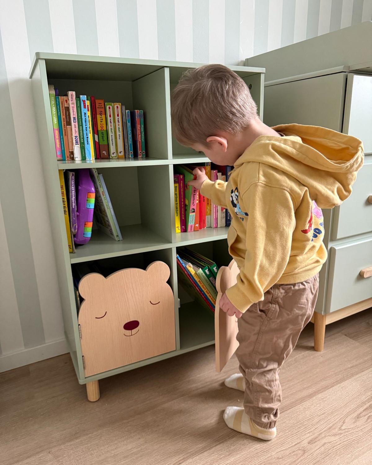 BÜCHERREGAL mit 3 Ebenen 90 cm Hellgrün Nobby - Hellgrün/Braun, Holzwerkstoff (60/90/30cm) - Beliani