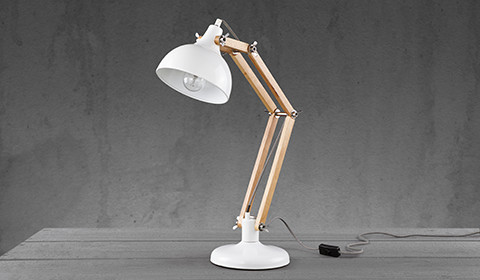 Höhenverstellbare Schreibtischlampe im Holz-Look von mömax