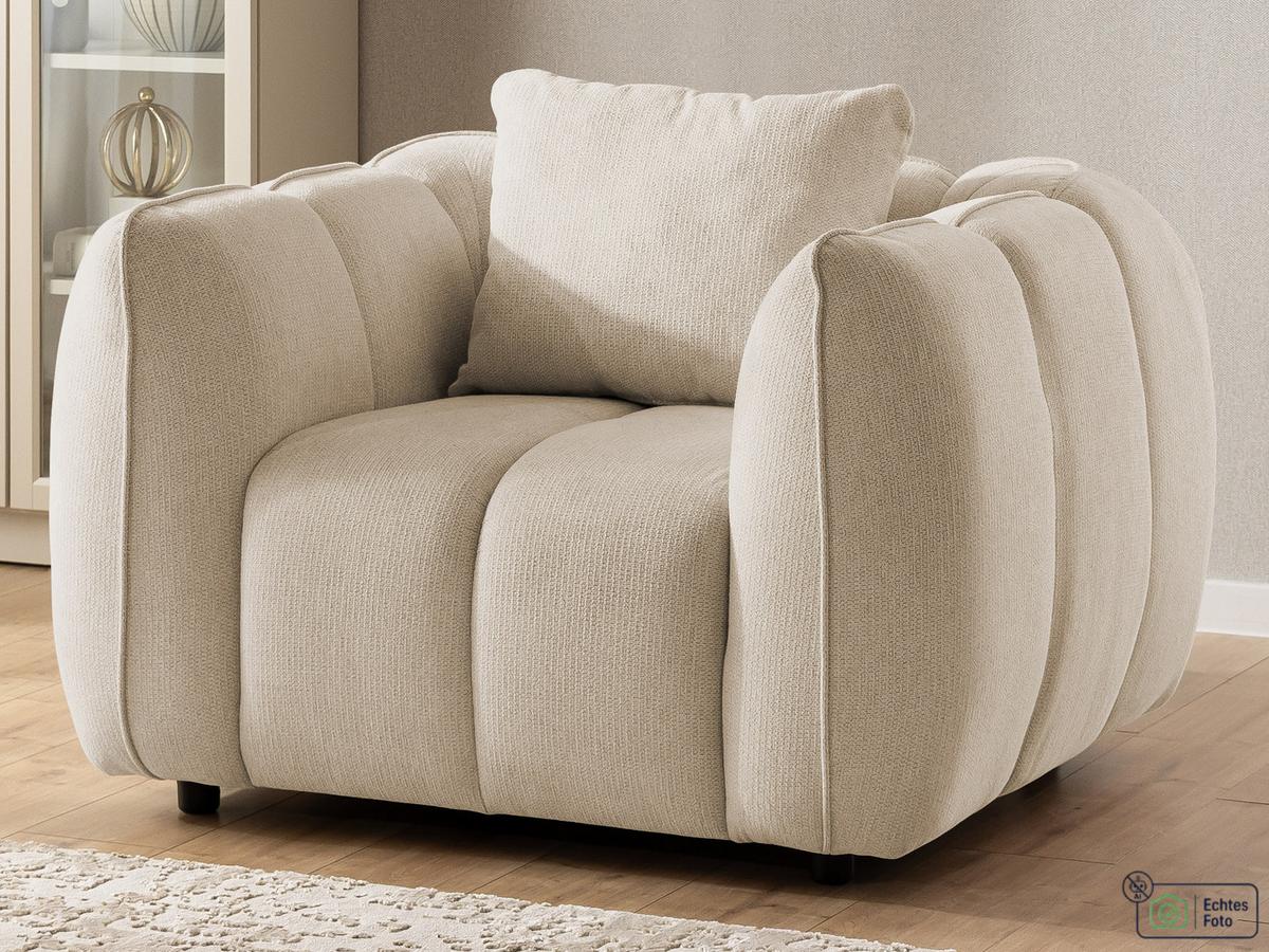 SESSEL Nubira in tief gesteppter Bubble-Optik aus weichem Hellbeige Strukturstoff im modernen Design - Beige/Schwarz, Holz/Kunststoff (115/69/89cm) - S-Style Möbel