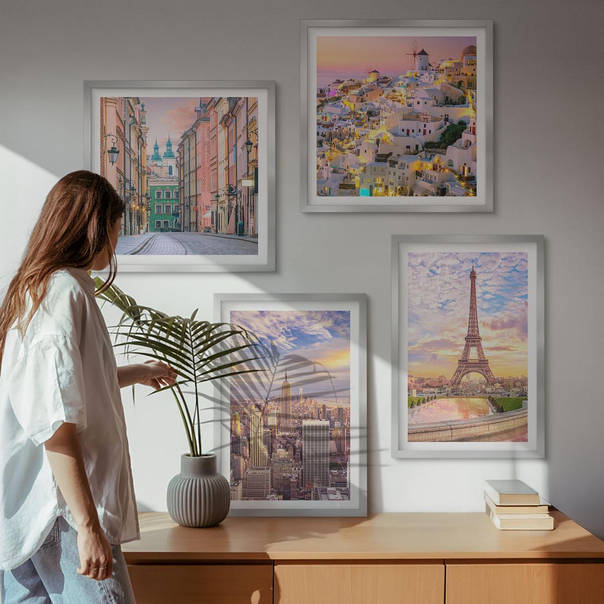 BILDER SET 4er Set - 50x50 cm & 40x60 cm Silberner Rahmen - New York Paris Oia Warschau Dämmerung - Silberfarben, Kunststoff (50/50cm) - TULUP