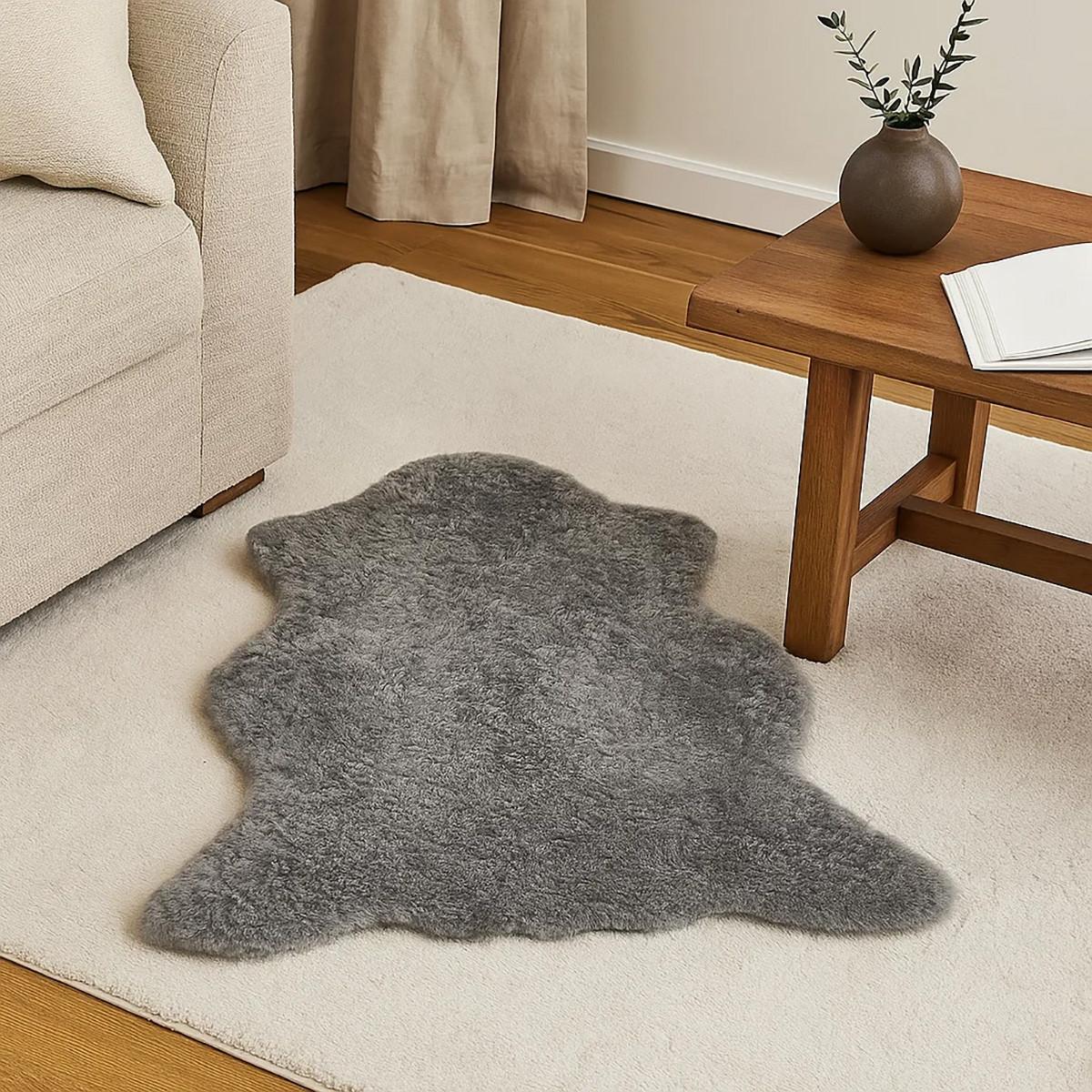 SCHAFFELL Gotland Kurzlockig Grau, ca. 130 cm - Grau, Fell (80/130cm) - Provellus