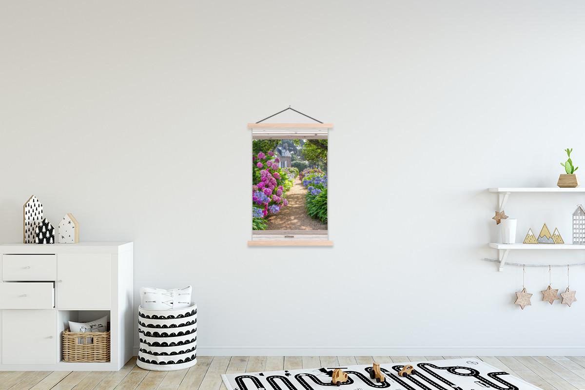 POSTER MIT MAGNETLEISTEN Hortensie - Durchsichtig - Blumen - Sommer - Lila - Weg Wandbild Schlafzimmer 60x90 cm - Lila, Textil (60/90/0.15cm) - MuchoWow