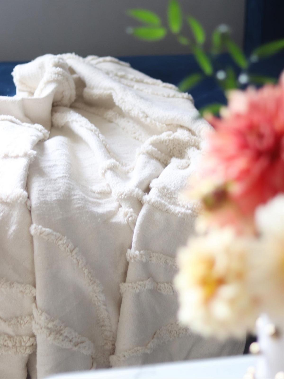DECKE Helles Beige Acacia 125/150 cm - Beige, Naturmaterialien/Textil (125/150cm) - Beliani